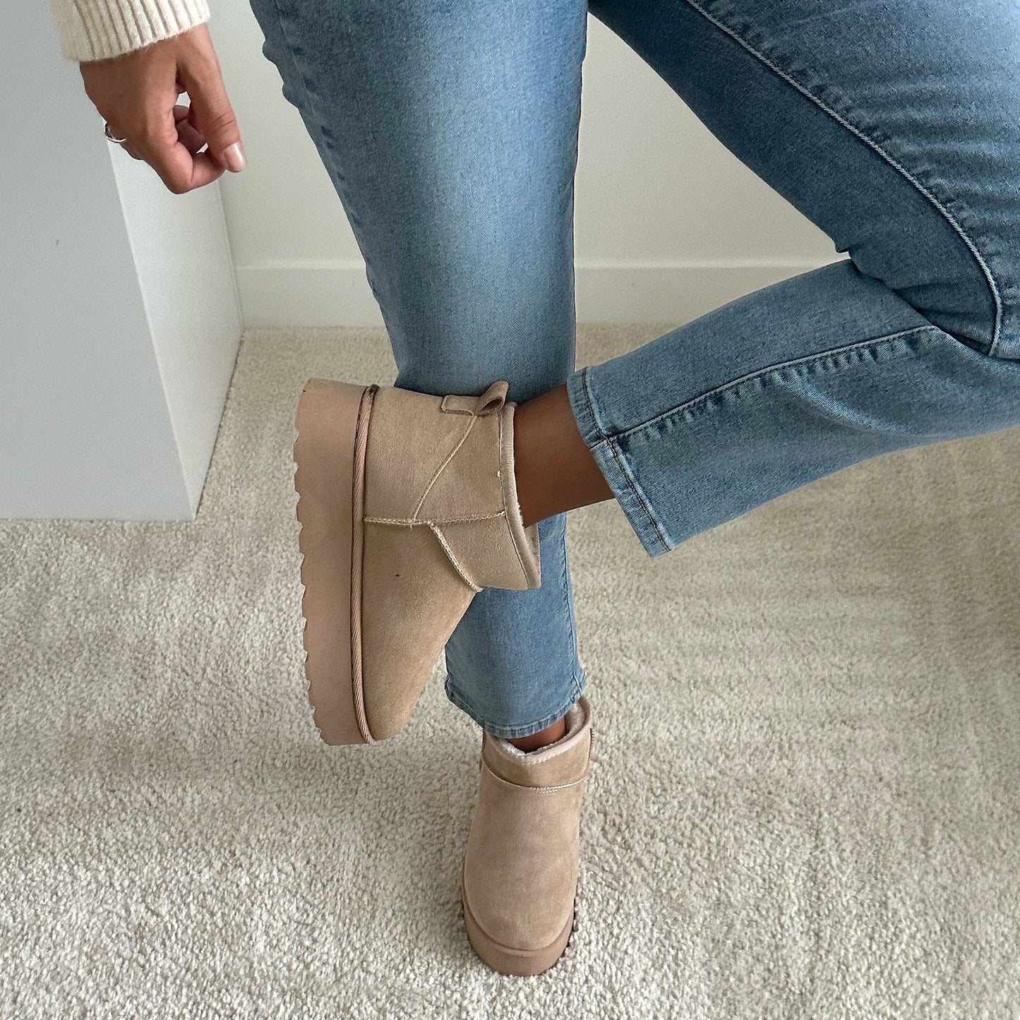 疲れない歩行のための快適でスタイリッシュなブーツ