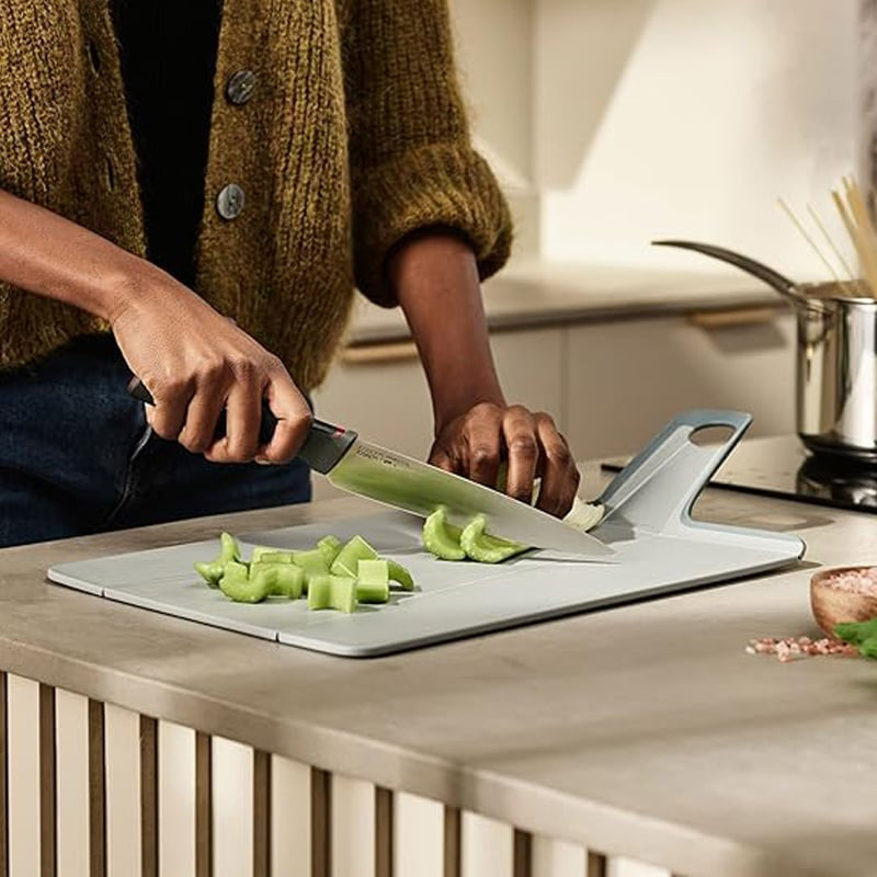 Hajtható, multifunkcionális vágódeszka
