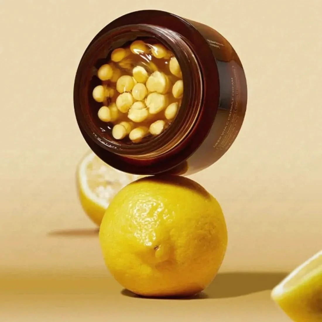Zichtbare glans en gehydrateerde huid dankzij de C-capsules 